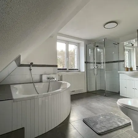 Ferienwohnung Kaffeevollautomat, Hängematte&Netflix, zentral Idar-Oberstein Exterior foto