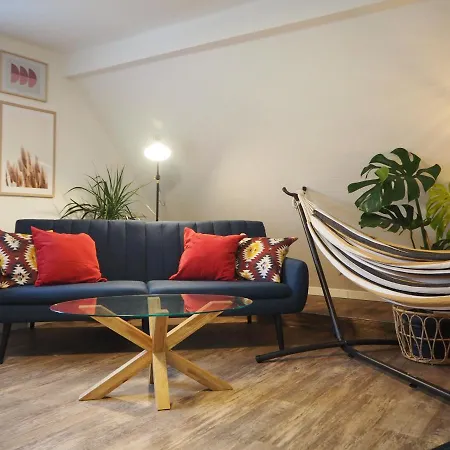 Ferienwohnung Kaffeevollautomat, Hängematte&Netflix, zentral Idar-Oberstein Exterior foto